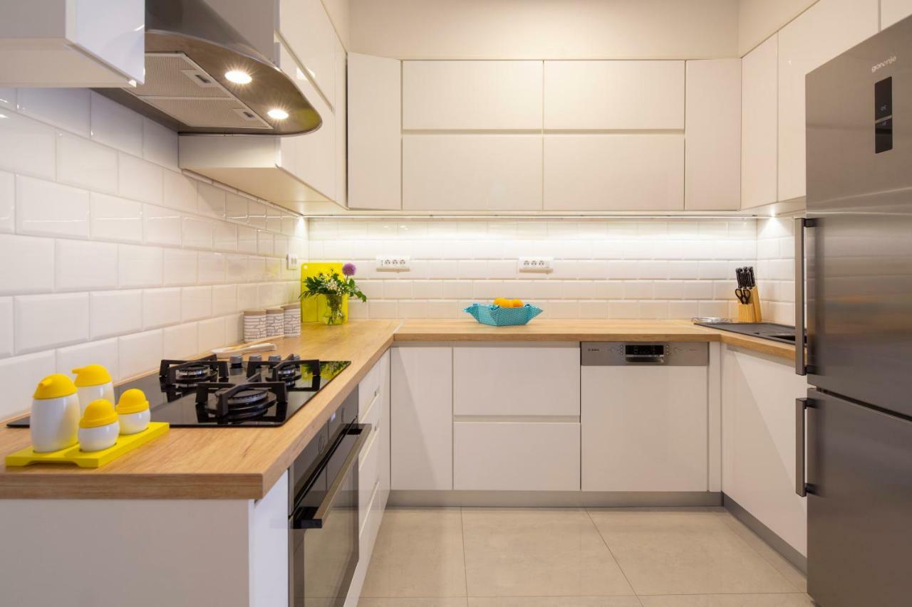 Apartman Pjero 3+2 Makarska Dış mekan fotoğraf