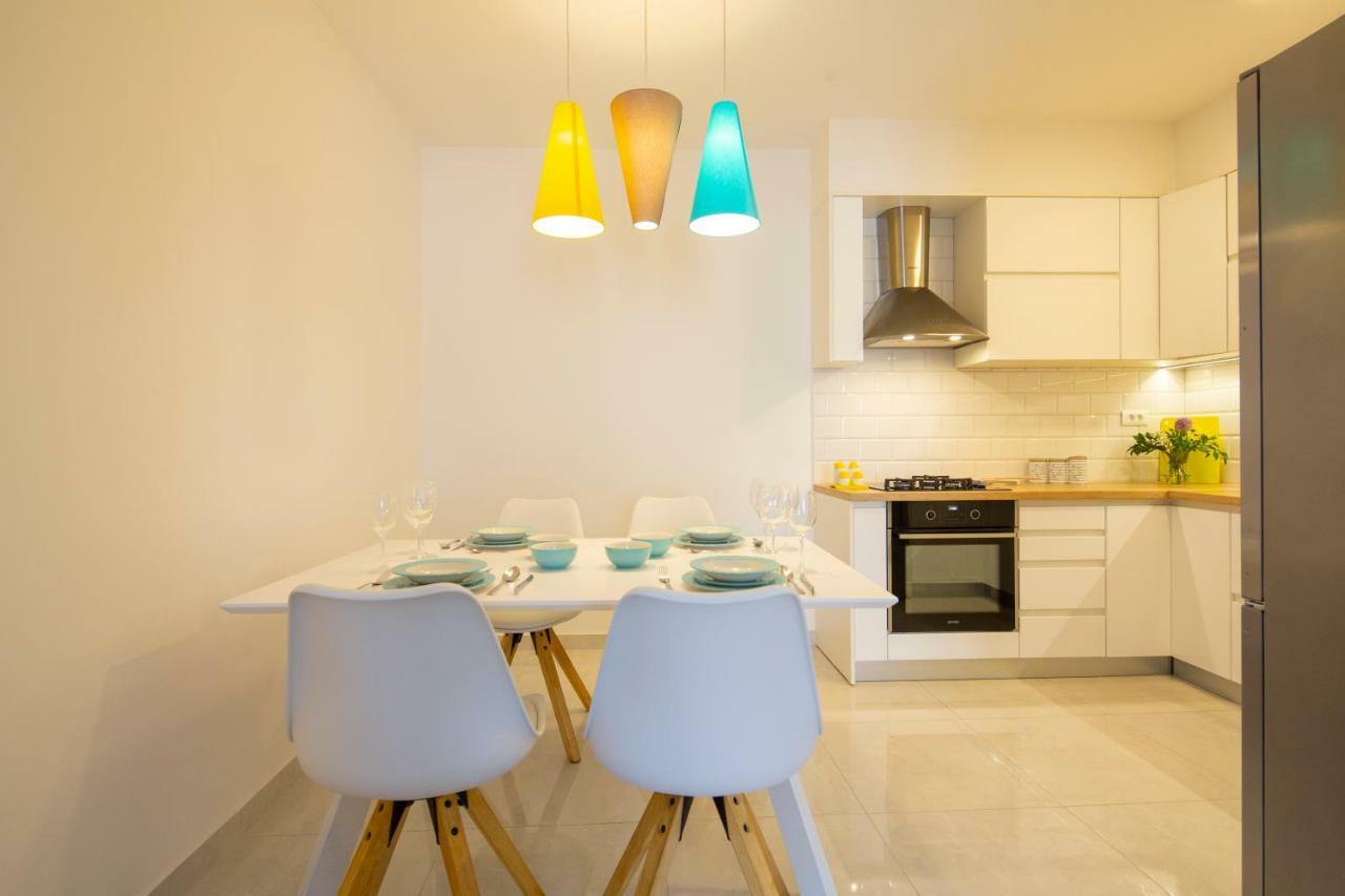 Apartman Pjero 3+2 Makarska Dış mekan fotoğraf