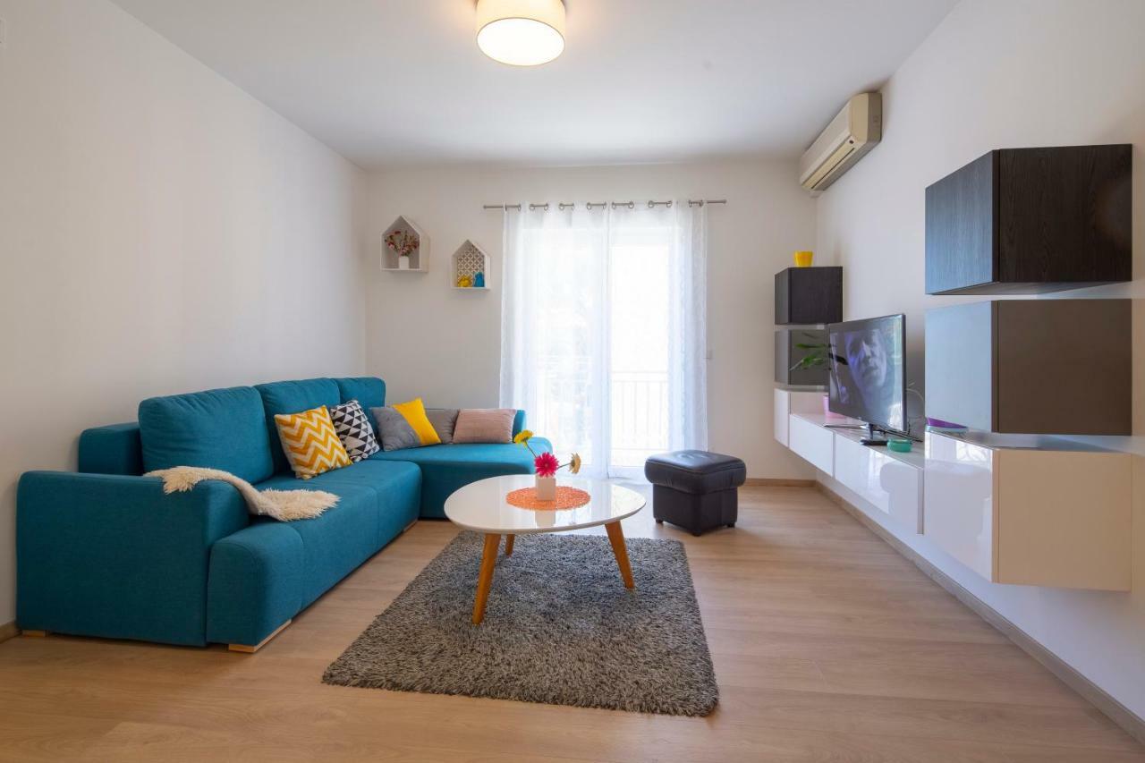 Apartman Pjero 3+2 Makarska Dış mekan fotoğraf